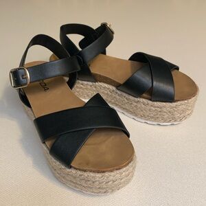 Soda Platform Sandal